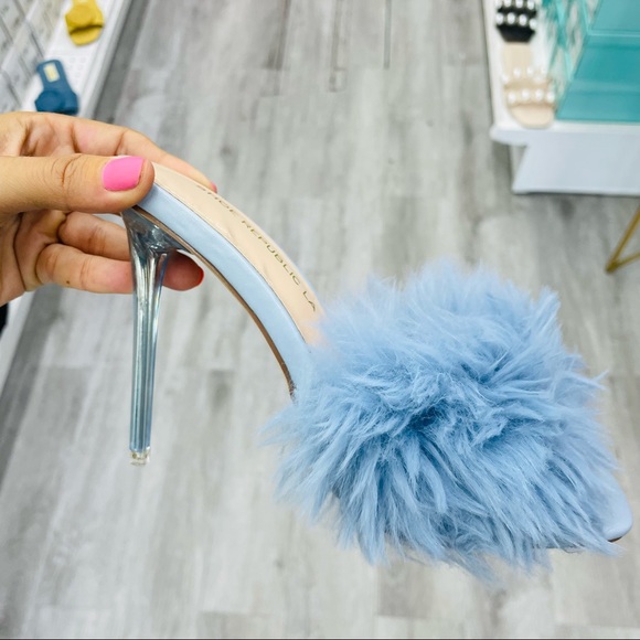 Blue fur high heel - Picture 5 of 5